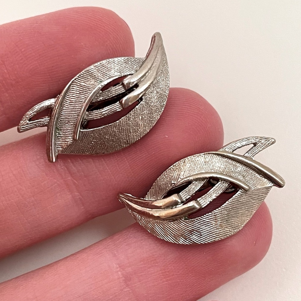 Vintage Heavy Silver Tone Fall Autumn Fairy Cottage Core Boho Clip On Earrings